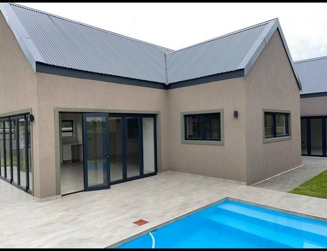 3 BEDROOM HOUSE FOR SALE IN HERON BANKS GOLF ESTATE